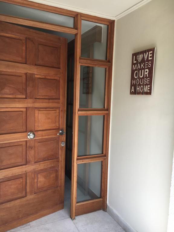 Casa Vitacura Host サンティアゴ エクステリア 写真